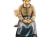 Sitzende Frau (ohne Bank) Art.: 10701-012c o.S. - 10cm color/€ 66,50