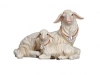 Schaf liegend mit Lamm