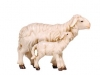 Schaf mit Lamm stehend